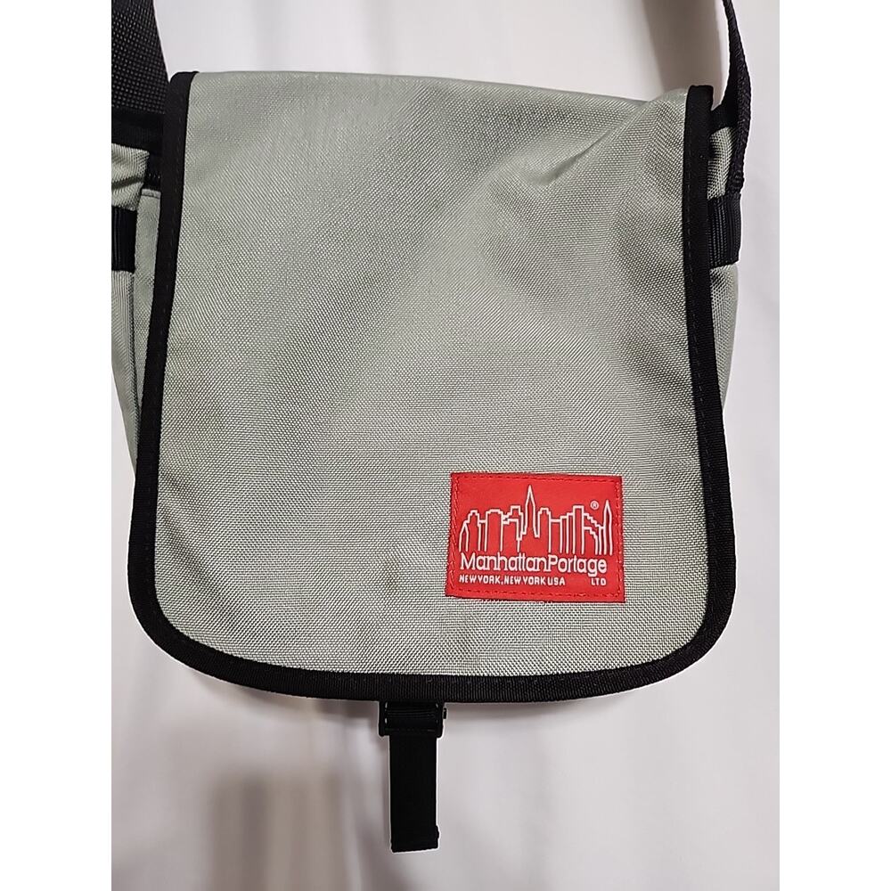 Manhattan Portage Messenger Crossbody Bicycle Cycling Bag New York Gray EUC - Picture 2 of 5